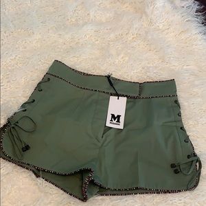 High waisted Missoni short size 6 runs small